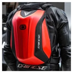 Dainese D-Mach Compact Backpack 7 Dainese D-Mach Compact Backpack -Biker outfit dainese d mach compact backpack 2